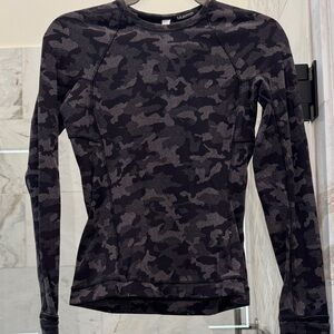 Lululemon Athletica Black and Gray Camo Long Sleeve Tee